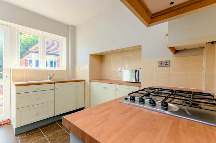 3 Bedroom Detached House To Rent In Old Palace Road, Guildford, GU2