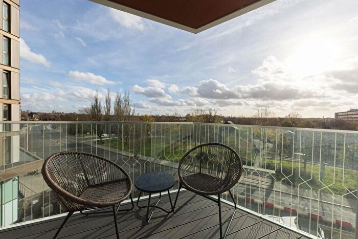 1 Bedroom Apartment For Sale In Hale Works Apartments, Daneland Walk, London, N17