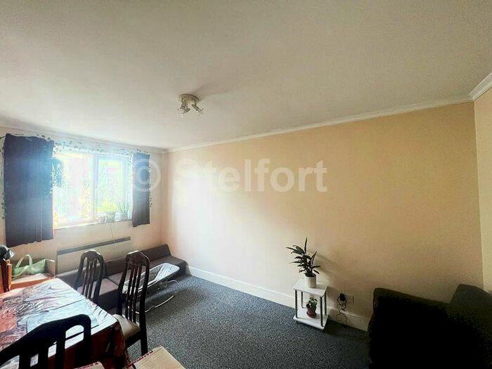 3 Bedroom Flat To Rent In Malyon Court, Barking Road, London, E6