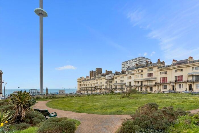 2 Bedroom Flat To Rent In Regency Square, Brighton, BN1