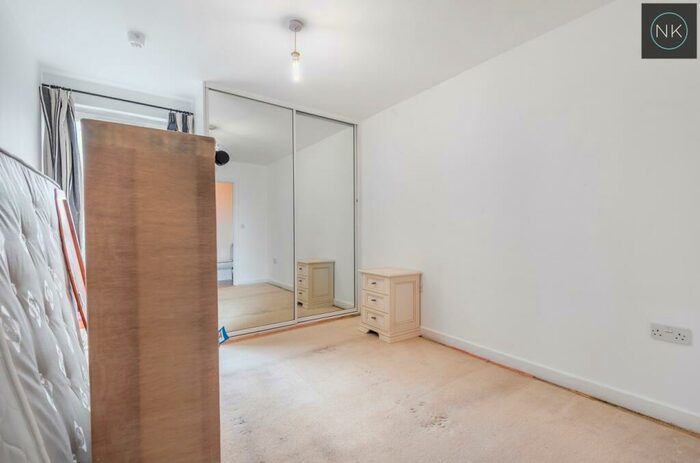 2 Bedroom Apartment To Rent In Memorial Heights, Monarch Way, Newbury Park, Ilford, IG2