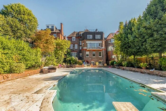 3 Bedroom Flat To Rent In Fitzjohns Avenue, Hampstead, NW3