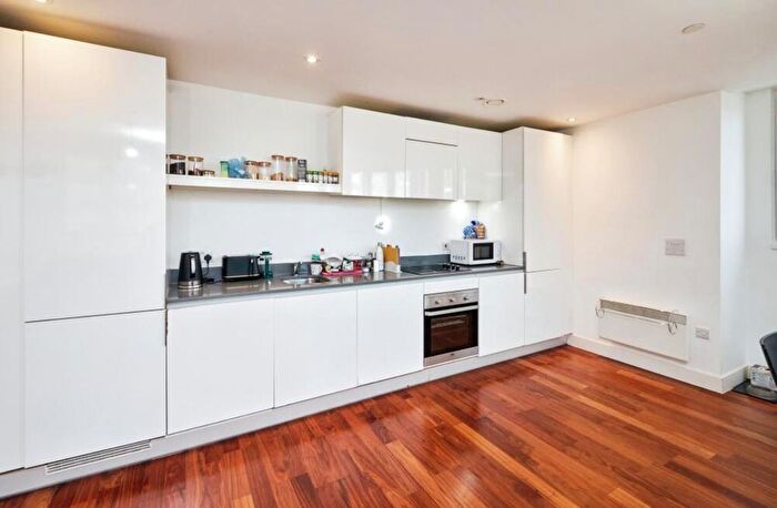 2 Bedroom Flat To Rent In Hagley Road, Birmingham, B16