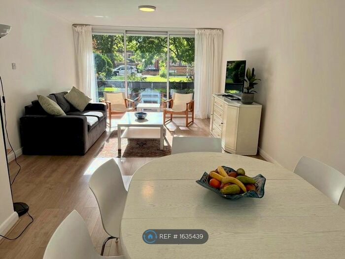 3 Bedroom Flat To Rent In Thackeray Court, London, W5