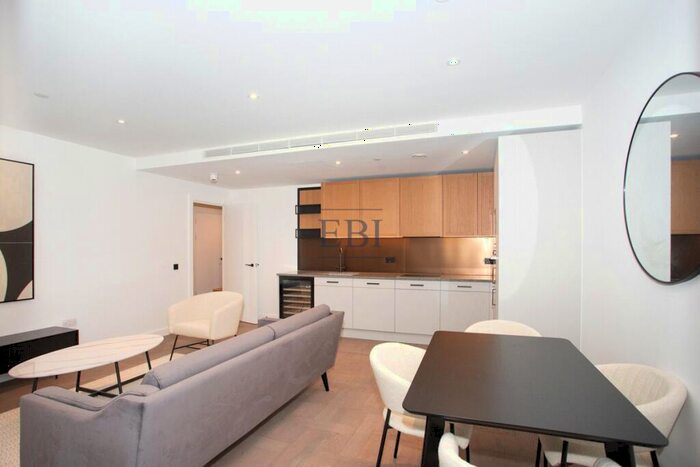 2 Bedroom Apartment To Rent In Merino Gardens, London Docks, Wapping, E1W