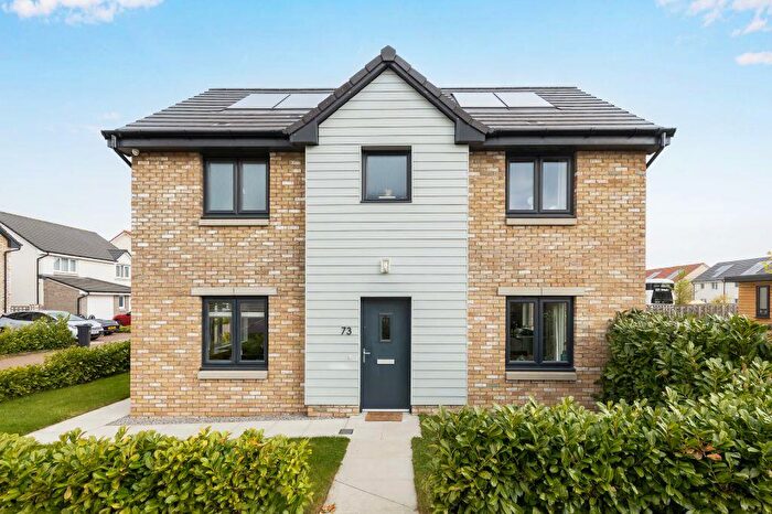 3 Bedroom Detached House For Sale In Seven Wells Crescent, East Calder, Livingston, EH53