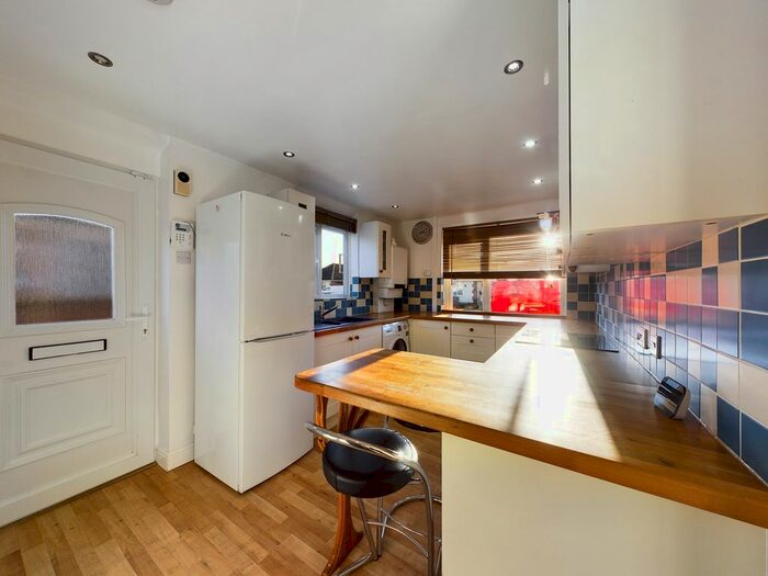 2 Bedroom Property To Rent In Strickland Road, Cheltenham, Gloucestershire, GL52