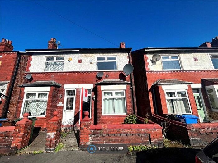 3 Bedroom Semi-Detached House To Rent In Boothby Street, Stockport, SK2