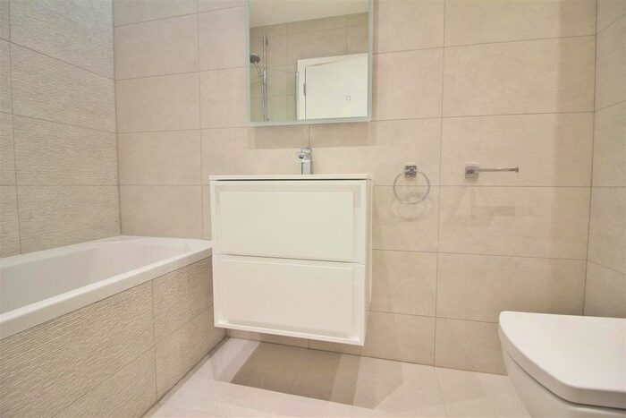 4 Bedroom Terraced House To Rent In Cragg Avenue, Radlett, Hertfordshire, WD7