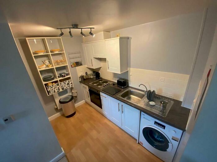 2 Bedroom Apartment To Rent In Thornwood Close, Thurnscoe, S63