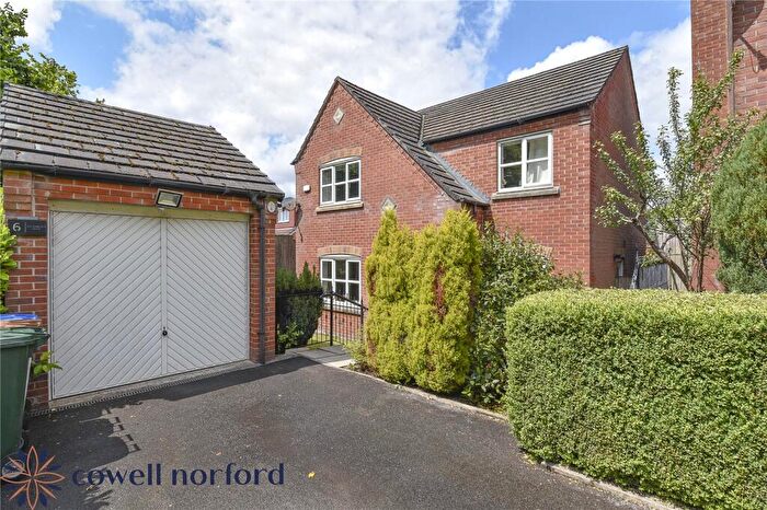 4 Bedroom Detached House For Sale In Butterworth Close, Milnrow, Rochdale, Greater Manchester, OL16