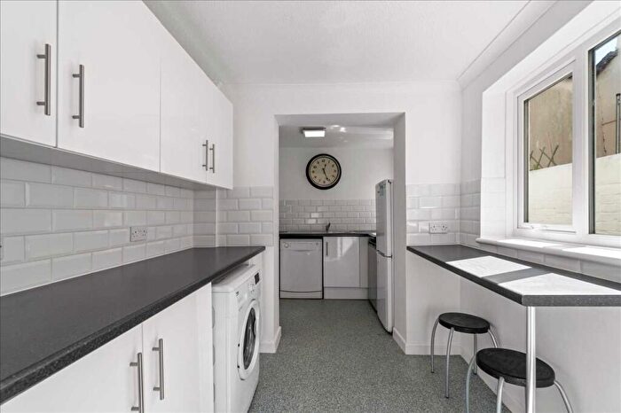 5 Bedroom Terraced House To Rent In Chedworth Street, Plymouth, PL4