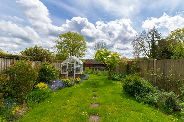 3 Bedroom Cottage For Sale In Hook Road, Greywell, RG29