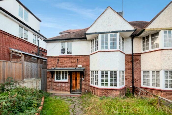 6 Bedroom Semi-Detached House To Rent In Wolseley Road, Crouch End, N8