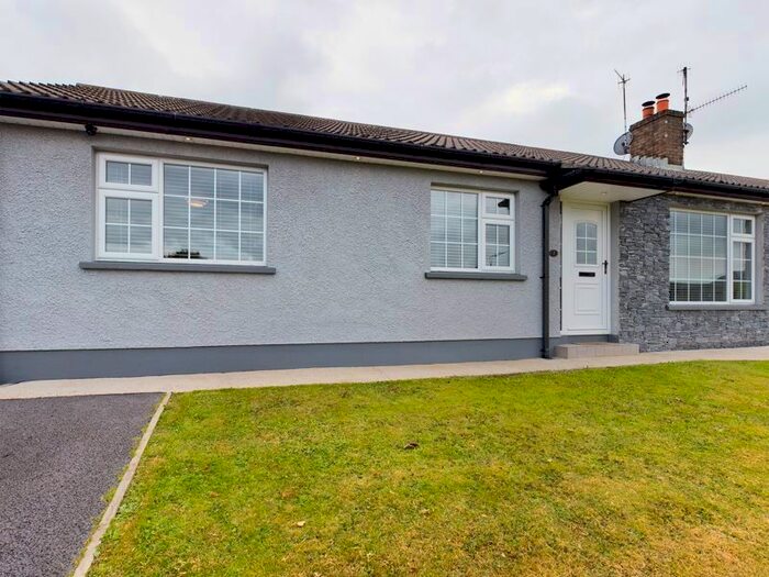 3 Bedroom Semi-Detached Bungalow For Sale In Elmfield Villas, Warrenpoint, Newry, BT34