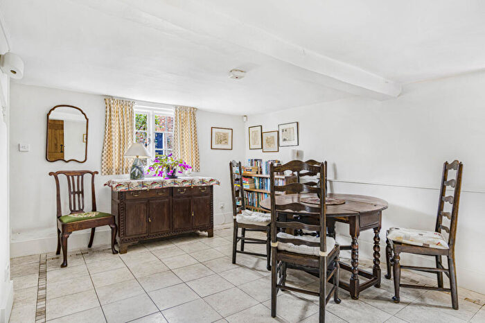 3 Bedroom Detached House For Sale In Queen Street, Dorchester-on-Thames, OX10