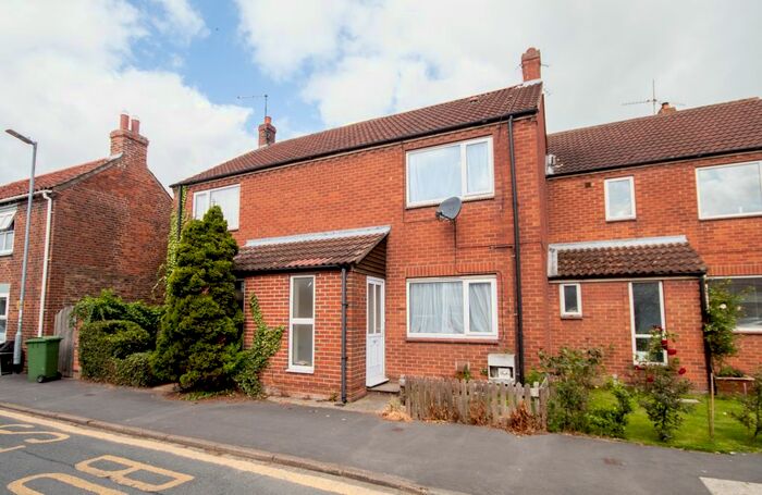 3 Bedroom Terraced House To Rent In Main Street, Brandesburton, YO25