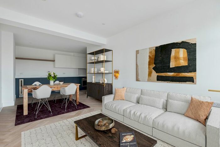 2 Bedroom Flat To Rent In Jenner Close, Sidcup, DA14