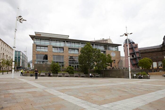 2 Bedroom Apartment For Sale In Brodrick Court, Millenium Square, LS1