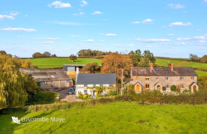 4 Bedroom Detached House For Sale In Longcombe, Totnes, TQ9