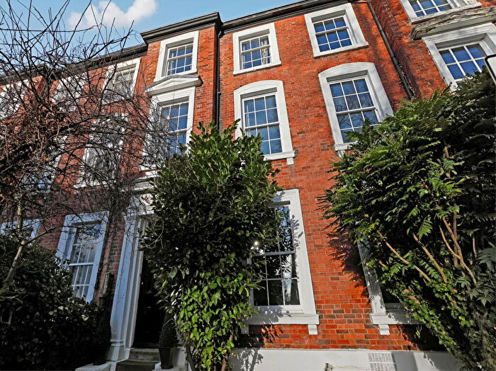 8 Bedroom Town House For Sale In Ashgate Road, S10