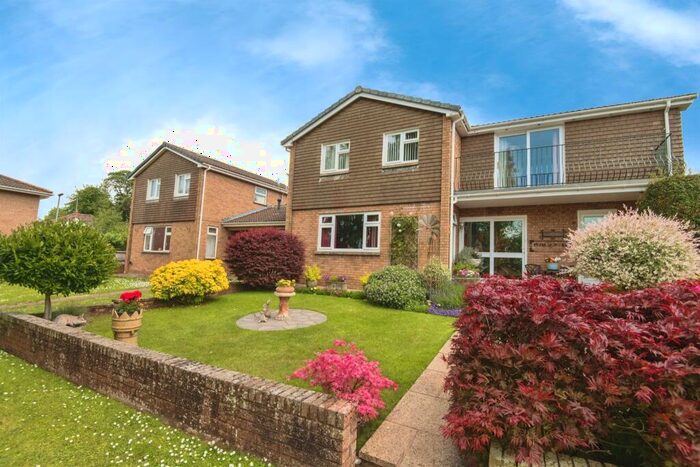 4 Bedroom Detached House For Sale In Atherton Way, Tiverton, EX16