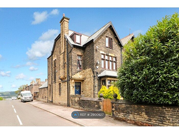 6 Bedroom Semi-detached House To Rent In Whitcliffe Road, Cleckheaton, BD19