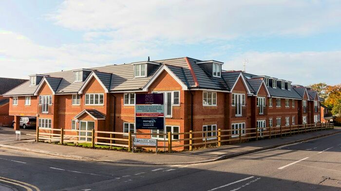 2 Bedroom Flat To Rent In Havelock Road, Wokingham, RG41