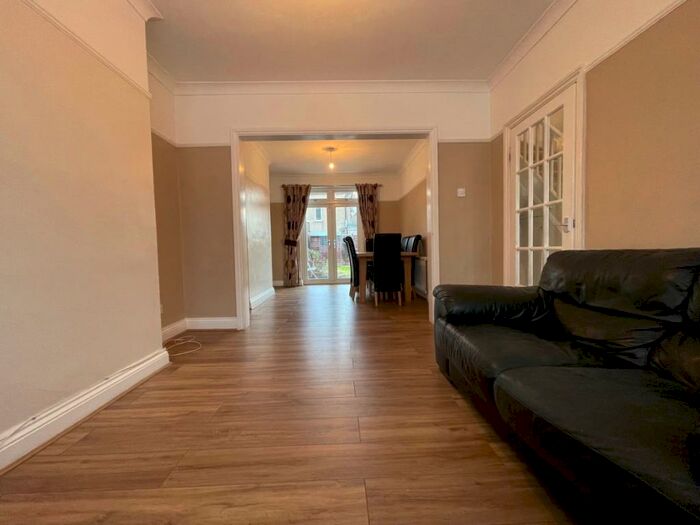 3 Bedroom Terraced House To Rent In Trinity Lane, Cheshunt, EN8