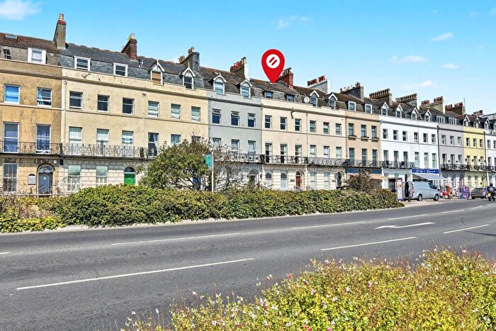 1 Bedroom Flat For Sale In Weymouth, DT4