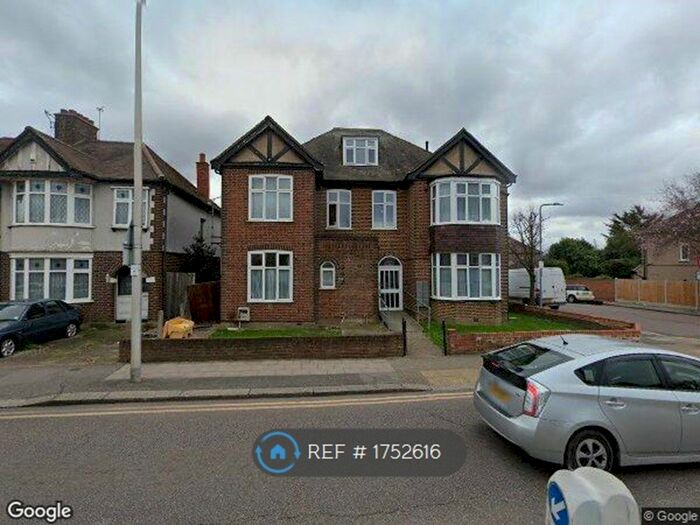 1 Bedroom Flat To Rent In Barley Lane, Ilford, IG3