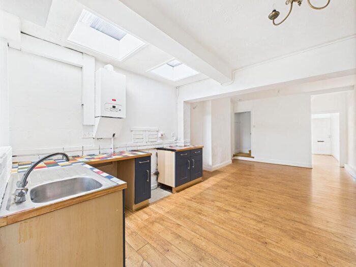2 Bedroom End Of Terrace House For Sale In Vernon Avenue, Old Basford, Nottingham, NG6