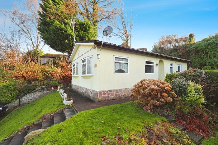 2 Bedroom Mobile/park Home For Sale In Cupola Park, Whatstandwell, Matlock, DE4