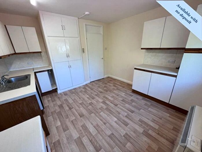 2 Bedroom Flat To Rent In Harford Court, Derwen Fawr, Sketty, Swansea, SA2