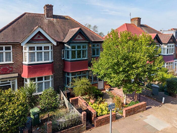 4 Bedroom Semi-Detached House For Sale In Longstone Avenue, London, NW10