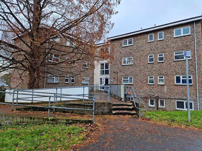 2 Bedroom Flat To Rent In Harold Street, Dover, CT16