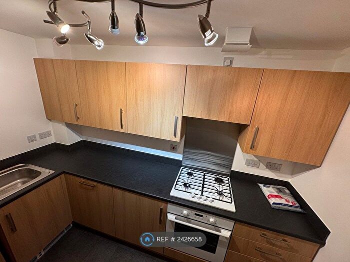 2 Bedroom Flat To Rent In Avery Court, Solihull, B91