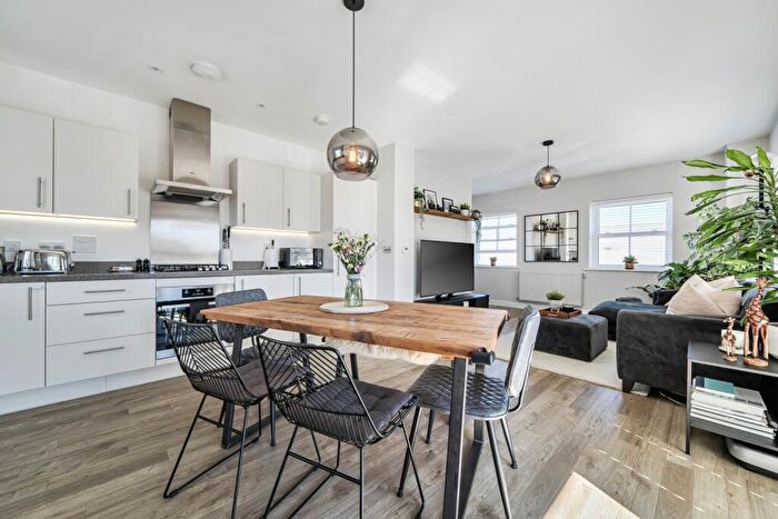 2 Bedroom Flat For Sale In Scarlet Court, Tulett Avenue, London, London, N20