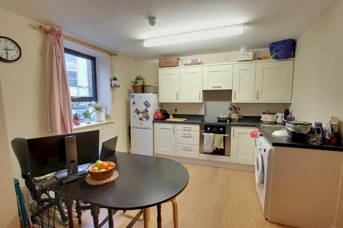 1 Bedroom Flat To Rent In Wood, Lower Bristol Road, Bath, BA2