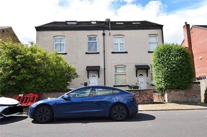 10 Bedroom Detached House For Sale In Intake Road, Pudsey, Leeds, West Yorkshire, LS28