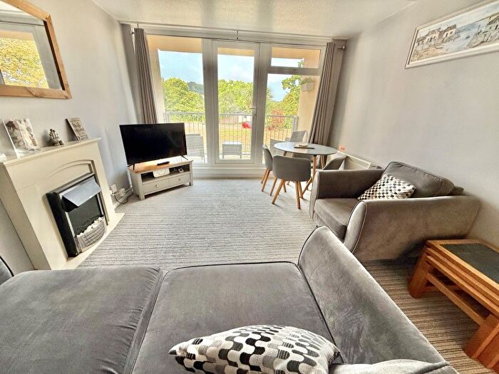 2 Bedroom Flat To Rent In Devondale Court, Dawlish, EX7