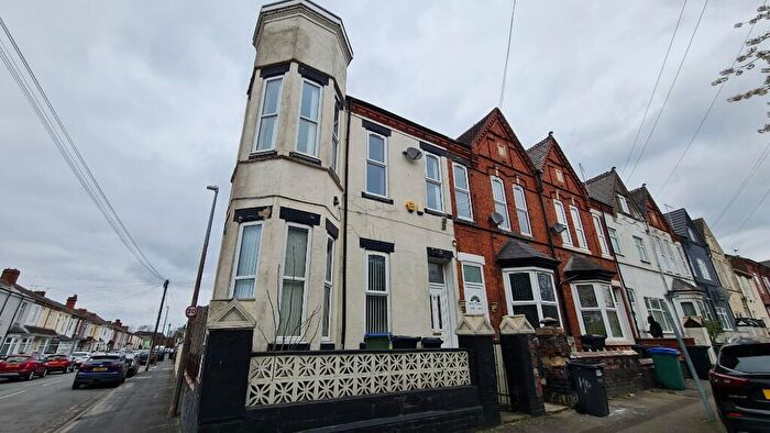 6 Bedroom End Of Terrace House To Rent In Nicholls Street, West Bromwich, West Midlands, B70