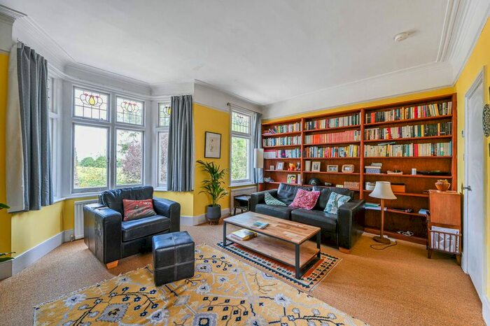 2 Bedroom Maisonette To Rent In Brockwell Park Gardens, Poet's Corner, London, SE24