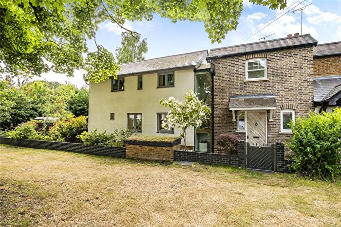 4 Bedroom Semi Detached House For Sale In Lonsdale Road, Weybridge, KT13