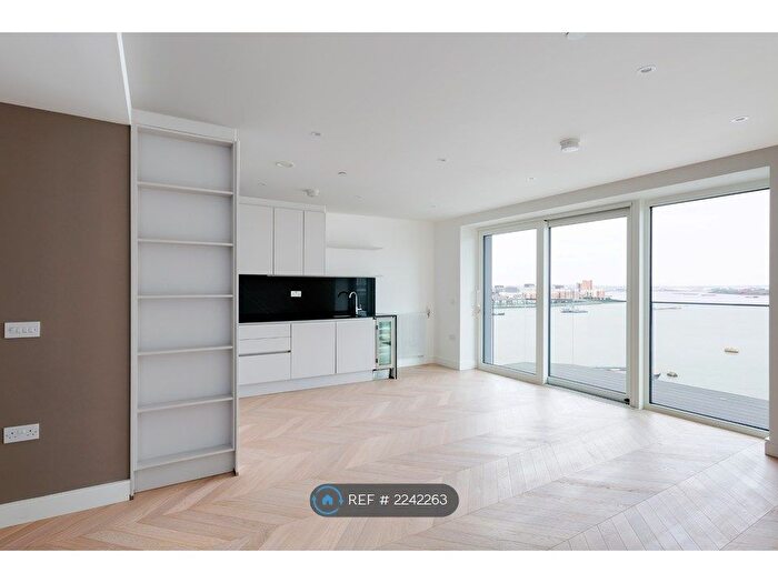 2 Bedroom Flat To Rent In Hennessey Apartments, London, SE18