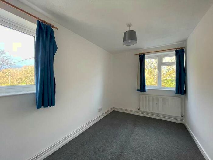 2 Bedroom Apartment To Rent In Long Lane, Holbury SO45