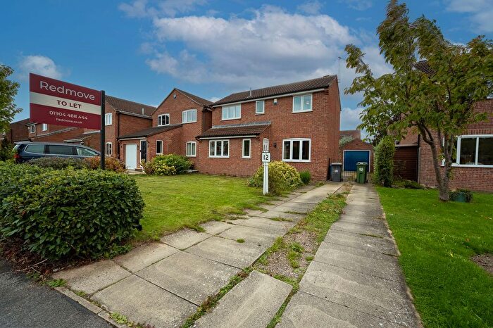 3 Bedroom Detached House To Rent In Girvan Close, York, YO24