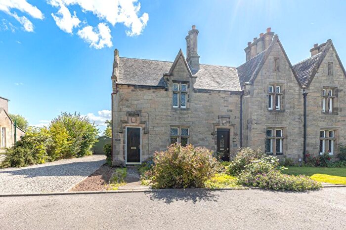 2 Bedroom End Of Terrace House To Rent In Norend, Dunmore, Falkirk, FK2