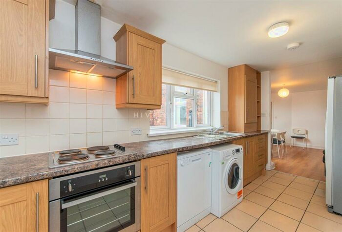 6 Bedroom Maisonette To Rent In Stratford Road, Heaton, Newcastle Upon Tyne, NE6