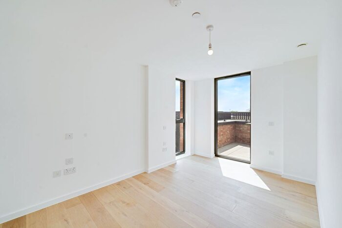 1 Bedroom Flat To Rent In Bayford Street, London, E8